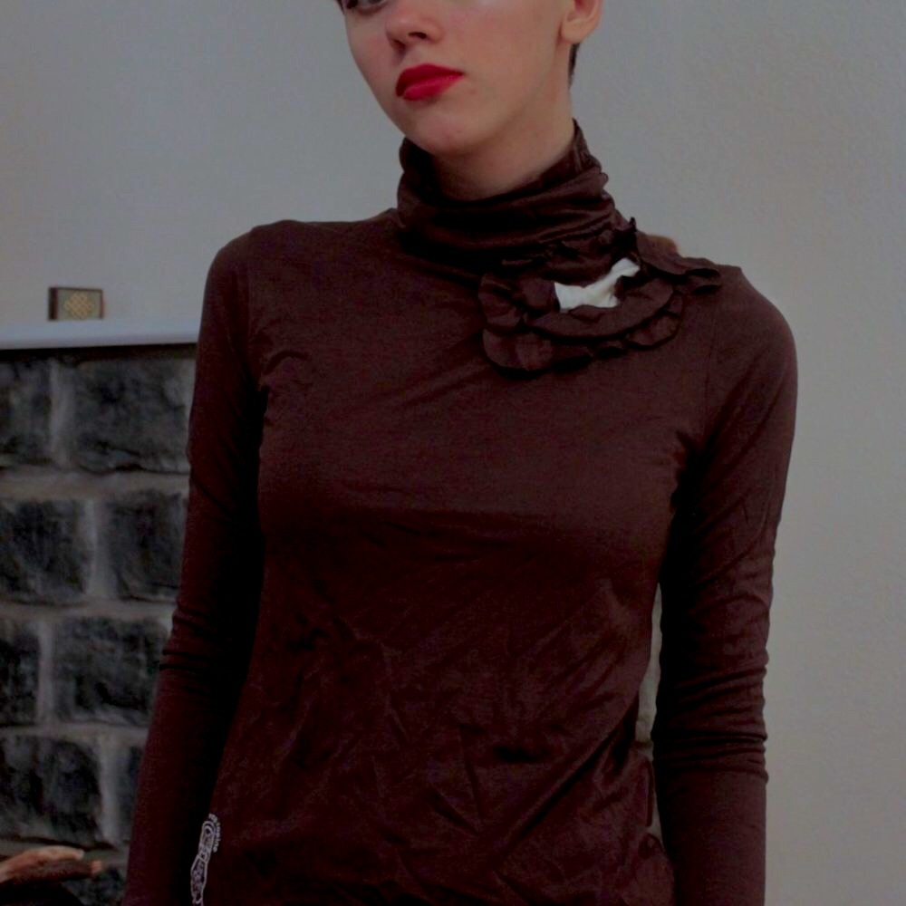 Cop Copine Fitted Top with a flower embellishment~